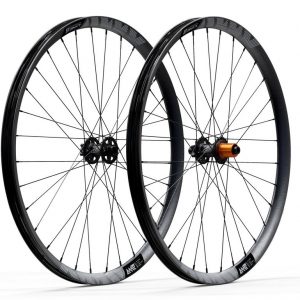 LYNE AMP Carbon Boost Wheelset - 29"