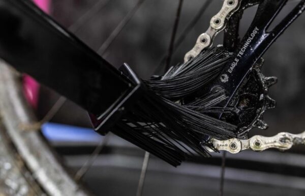 Muc-Off Bicycle Chain Brush - Image 2